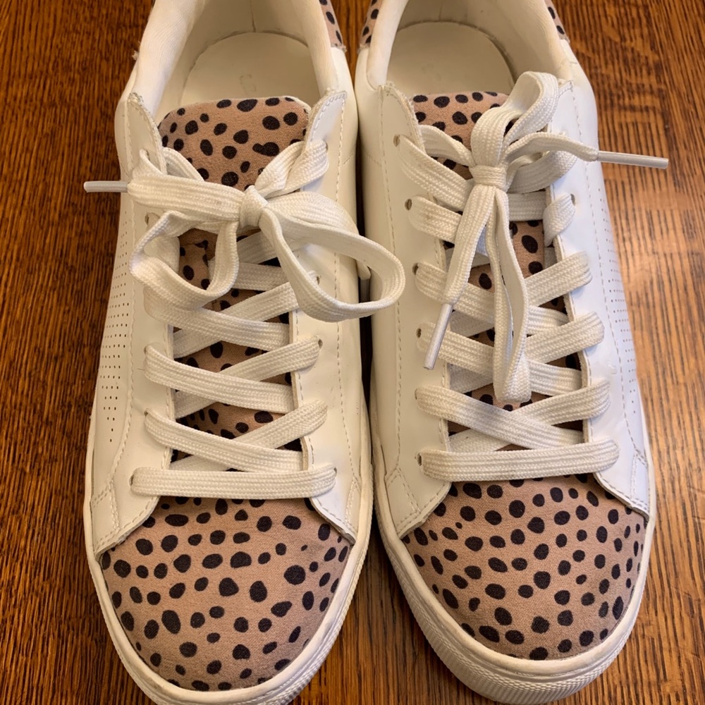 Cute sneakers for Fall!